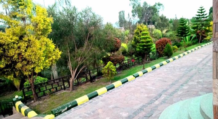 Riverside Resort Hotel Kabale Exterior photo