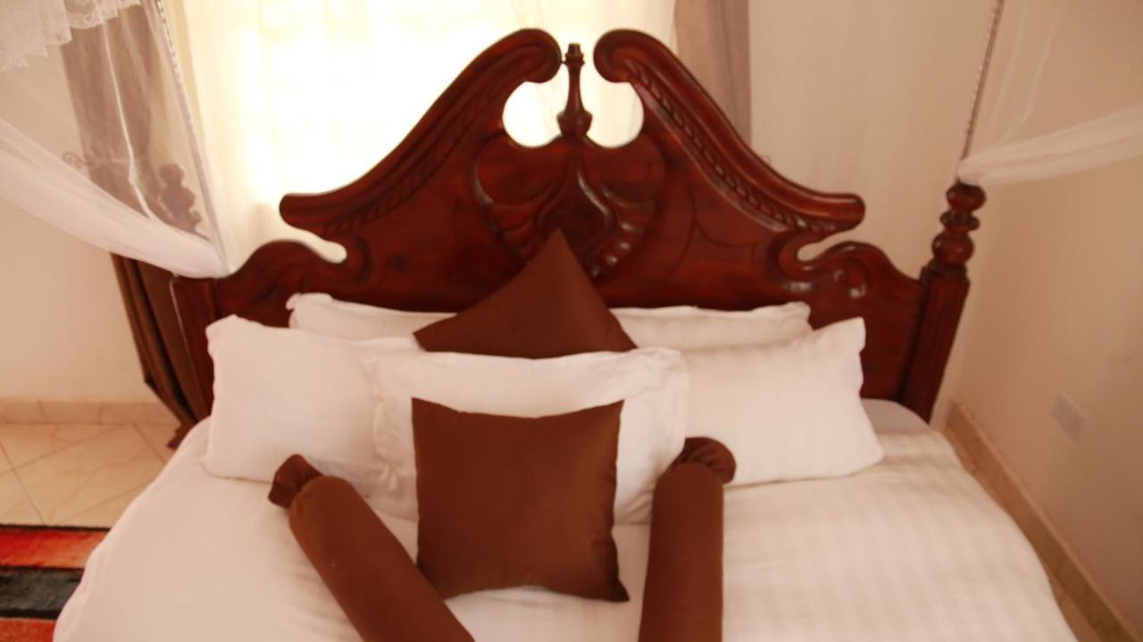 Riverside Resort Hotel Kabale Exterior photo